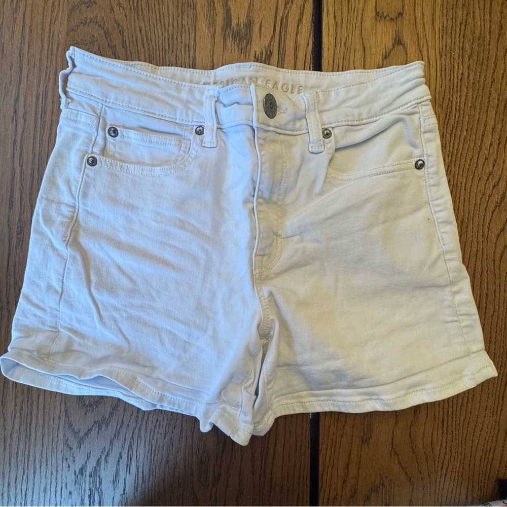 American Eagle Super Stretch White Denim Shorts - Size 8